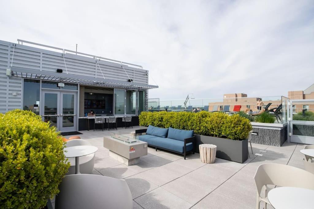 Gorgeous 1 Bedroom At Clarendon With Gym And Rooftop Arlington Zewnętrze zdjęcie